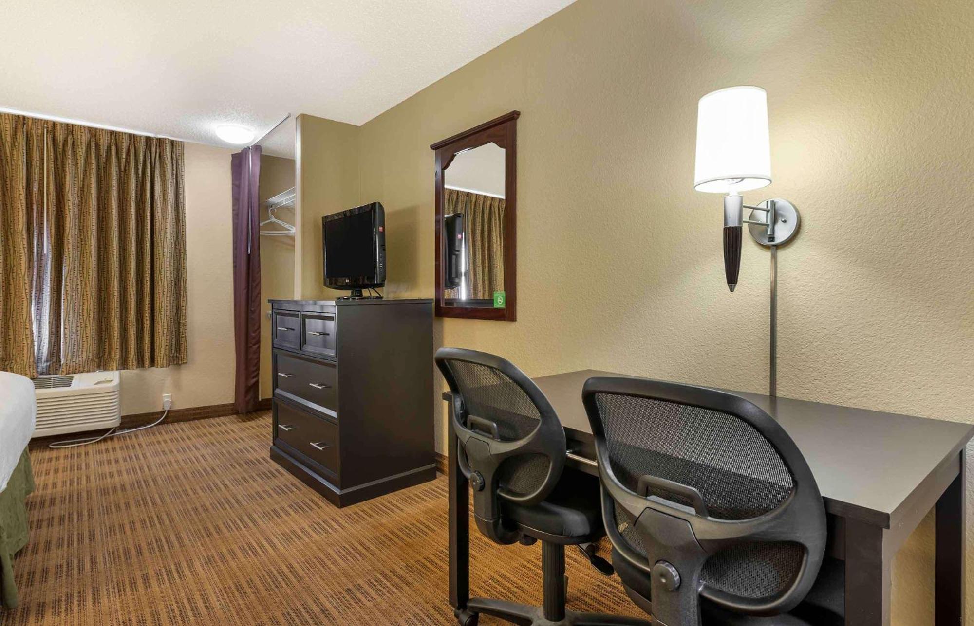Extended Stay America Suites - Champaign - Urbana Екстер'єр фото