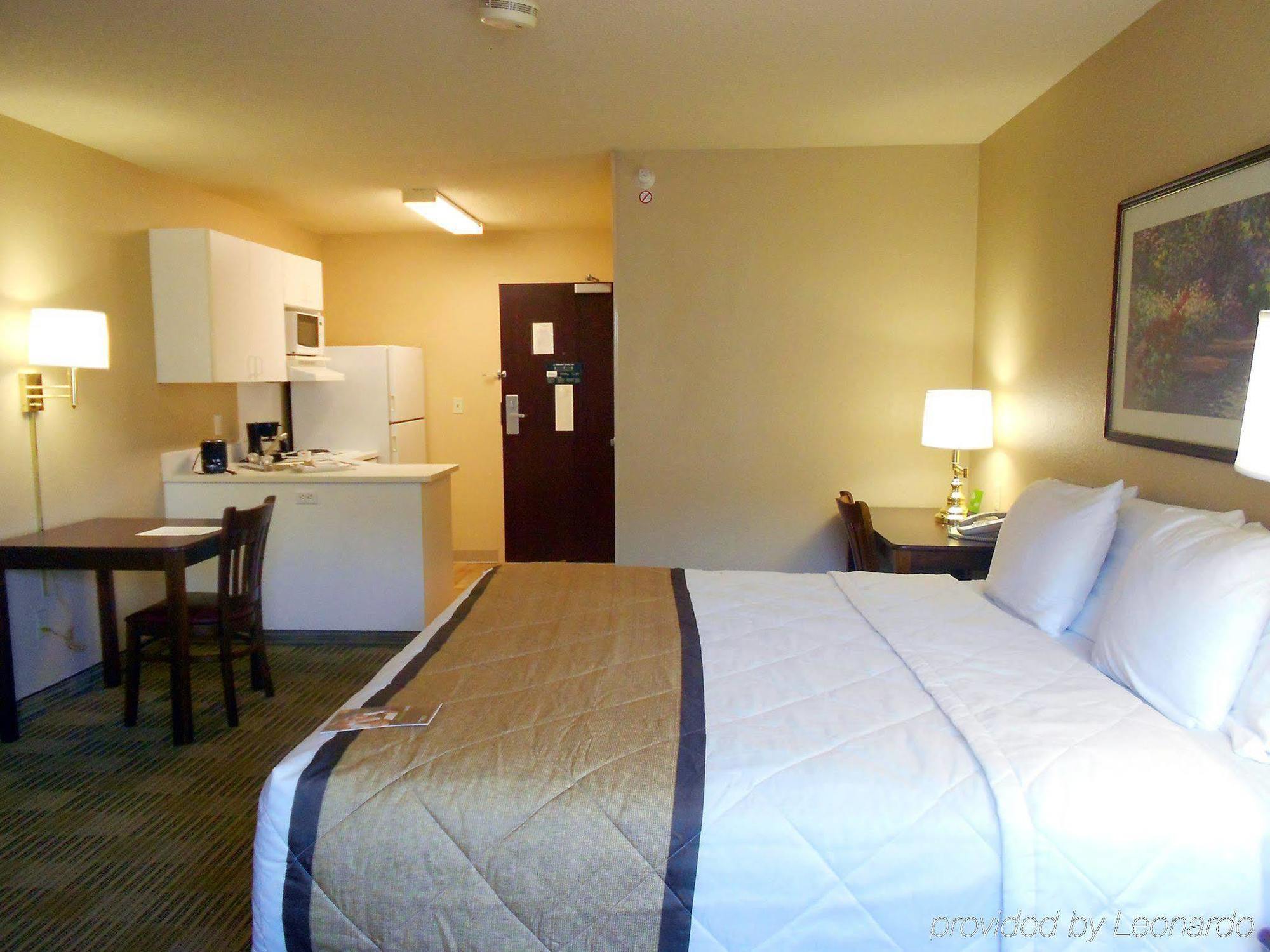 Extended Stay America Suites - Champaign - Urbana Екстер'єр фото